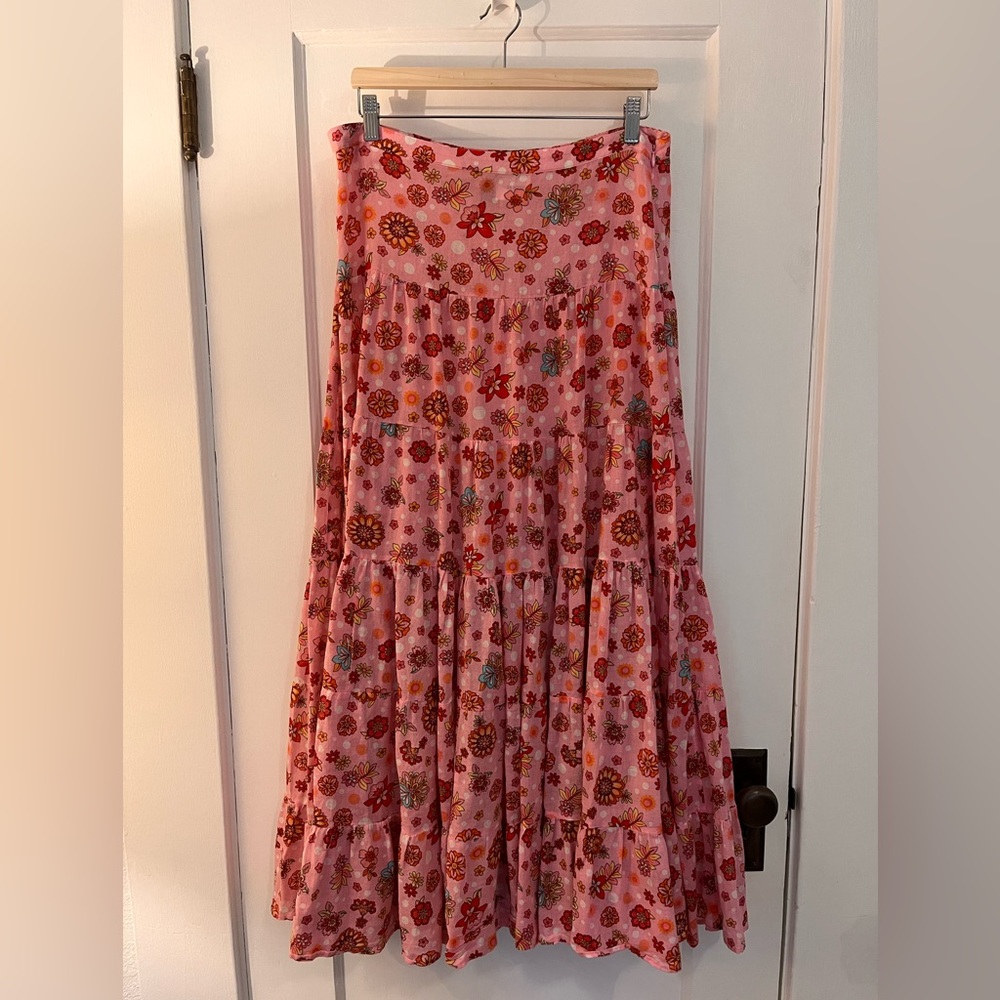 D&G flowy pink skirt